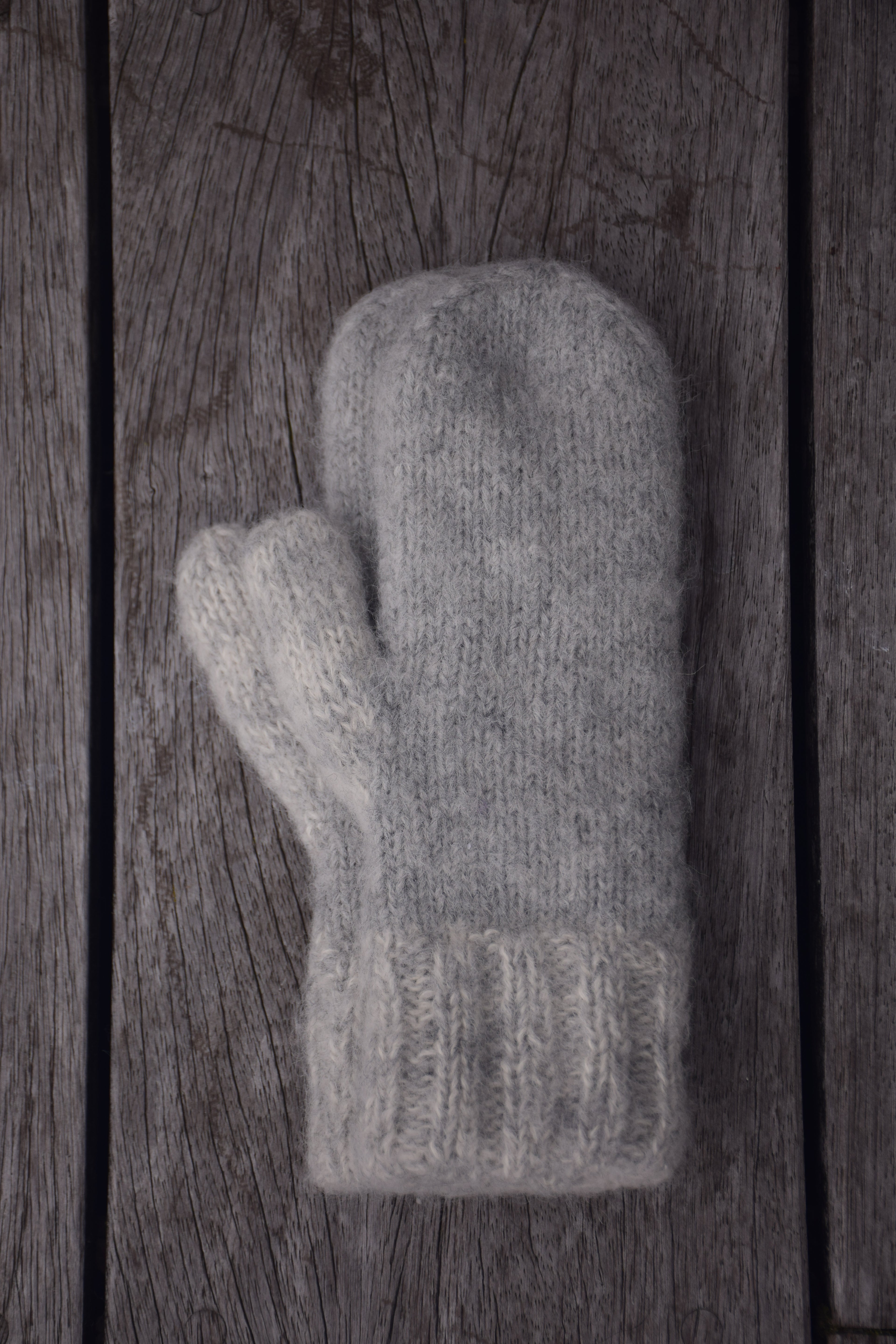 ZARA mittens light grey/cloudy white