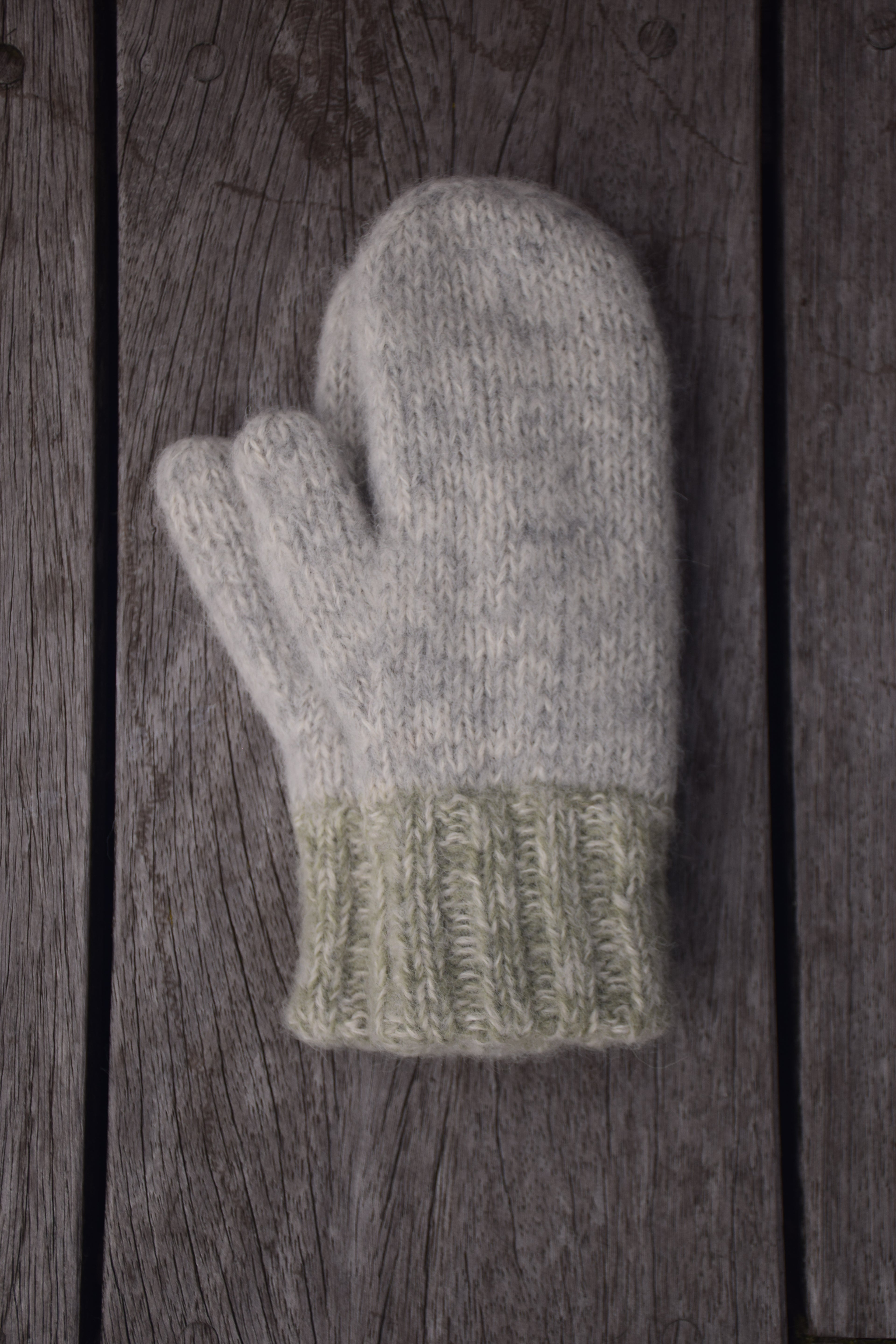 ZARA mittens light grey / cloudy white / moss green