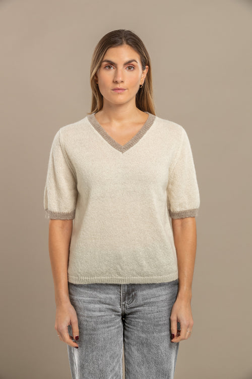 Rose alpaca T-shirt with V-neck