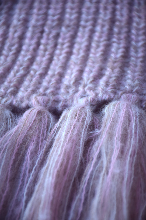 ELARA scarf with fringes